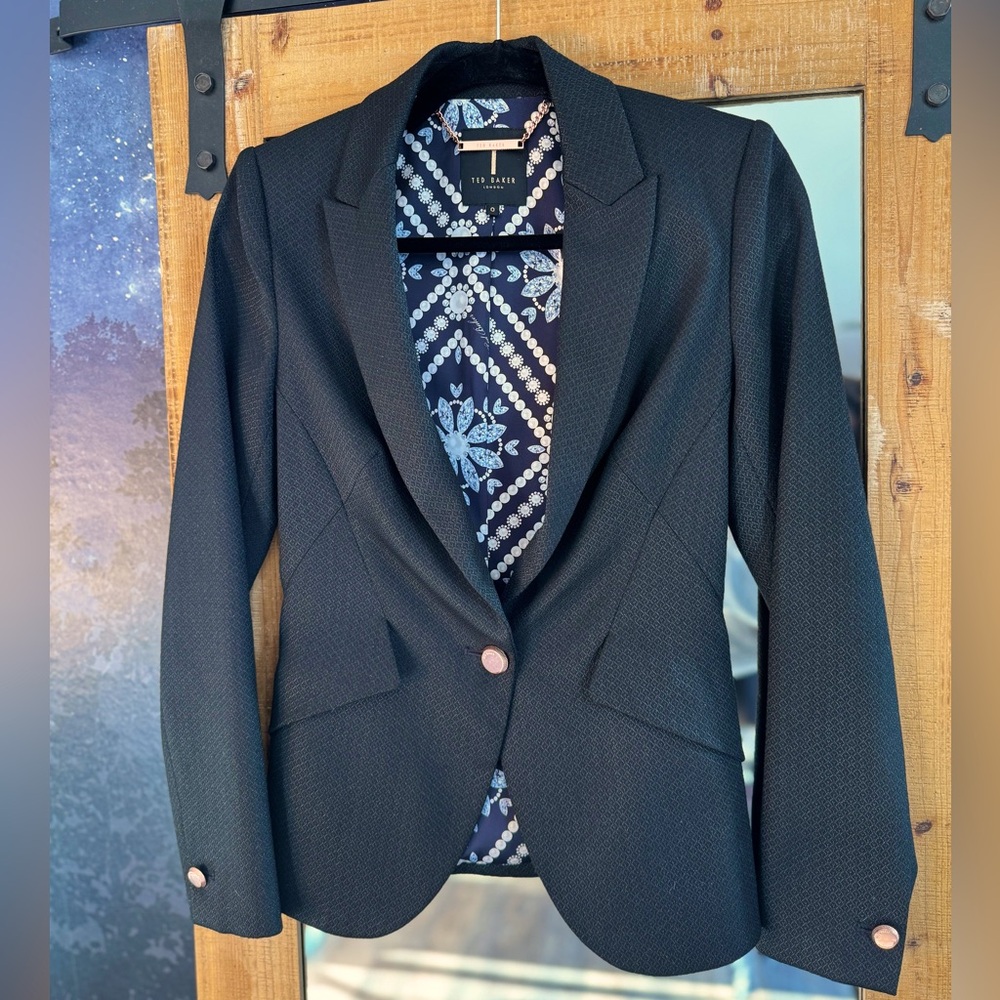 Ted Baker London | Black Blazer Rose Gold Detailing | Sz: 0 UK/2 US
